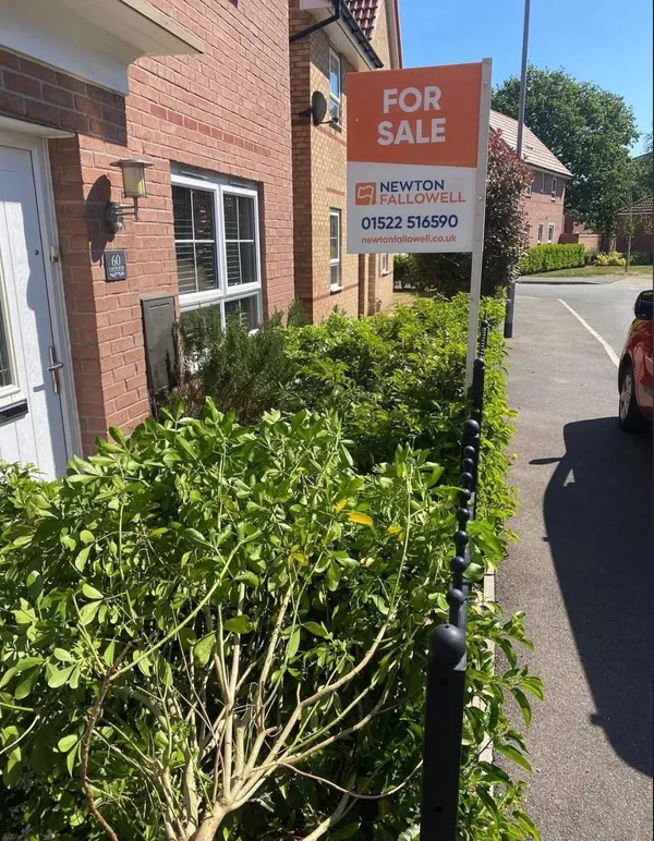 Full property exterior clean and tidy up